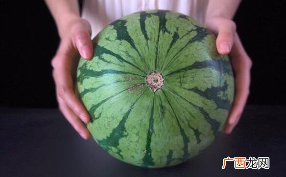 西瓜怎么挑选