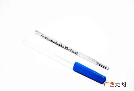 水银温度计的使用方法 怎么看体温计的水银柱