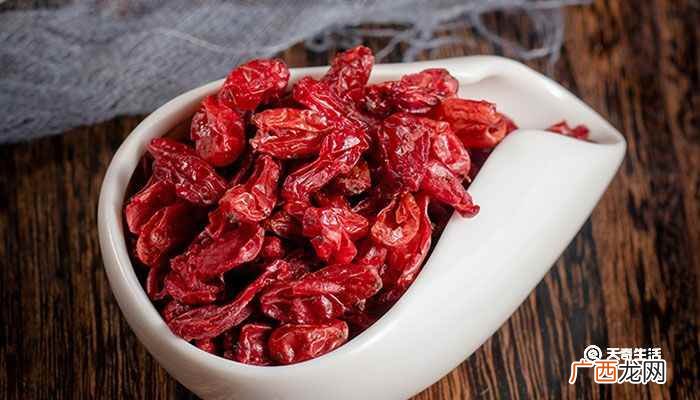 降血脂、抗炎抗菌、补肾益肝、固经止血 山萸肉的功效与作用