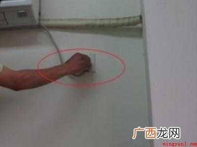 空调的红外线接收在哪里的具体操作步骤 空调的红外线接收在哪里