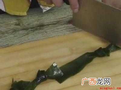 海带结怎么打的具体操作步骤 海带结怎么打