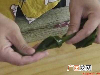 海带结怎么打的具体操作步骤 海带结怎么打