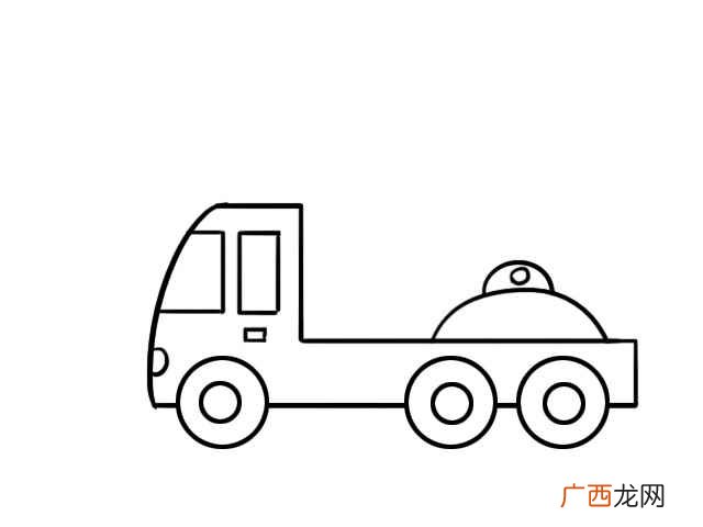 吊车轮画出车头的部分。 吊车简笔画