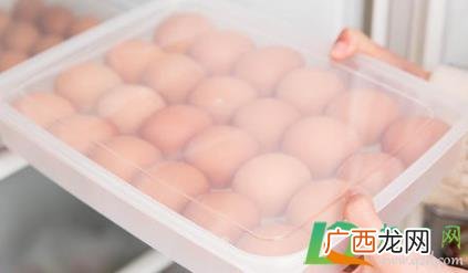 鸡蛋存放哪个头朝下比较好 往冰箱放鸡蛋那头朝上