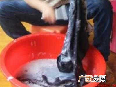 裤子晒变色了怎么恢复的具体操作步骤 裤子晒变色了怎么恢复