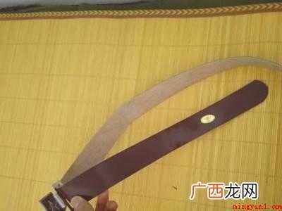 军训的腰带怎么系的具体操作步骤 军训的腰带怎么系