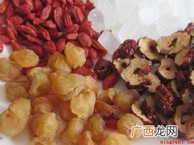 孔雀蛋怎么吃共有3个步骤 孔雀蛋怎么吃