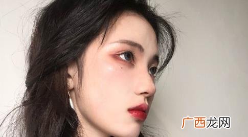 无意中发现妹妹有情人应该怎么办 发现妹妹有情人怎么办