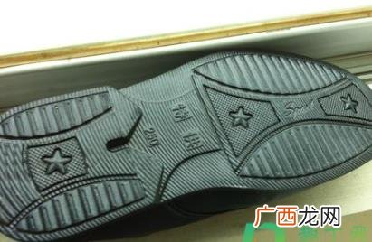 鞋底橡胶老化变硬解决办法 鞋底橡胶老化怎么修复