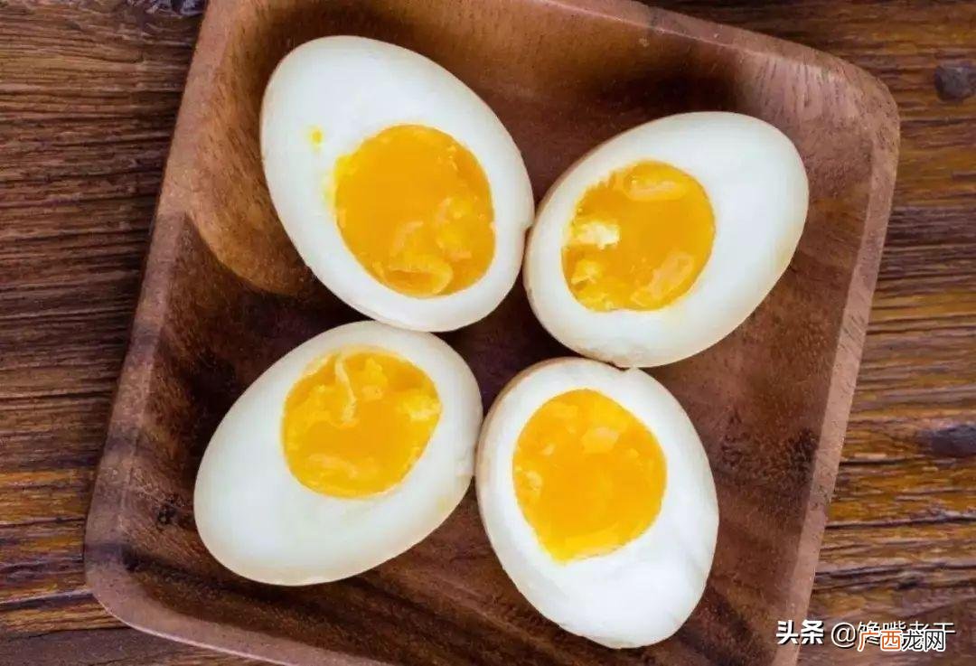 4种鸡蛋千万不要吃 鸡蛋壳上有黑色斑点能吃吗