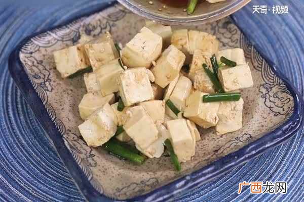小葱拌豆腐的做法 小葱拌豆腐怎么做