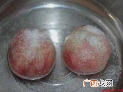 桃子怎么去毛的具体操作步骤 桃子怎么去毛