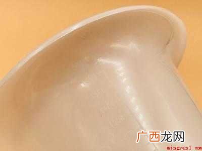 塑料发黄变白小窍门的具体操作步骤 塑料发黄变白小窍门