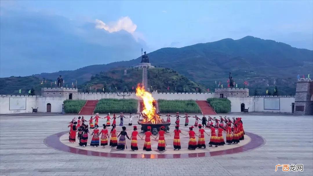 彝族有哪些传统节日和风俗特点 彝族的传统节日是什么