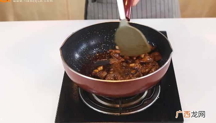 榨菜蒸排骨怎么做好吃 榨菜蒸排骨的做法
