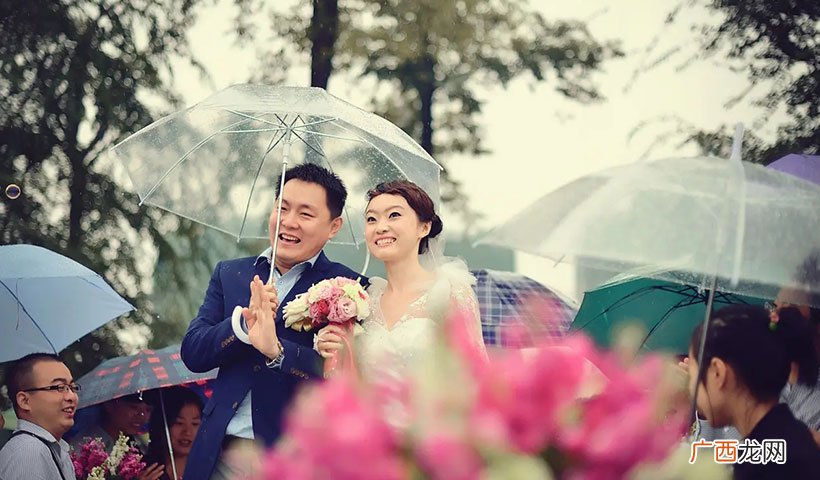 下雨天结婚有什么说法 结婚下雨好吗民间说法