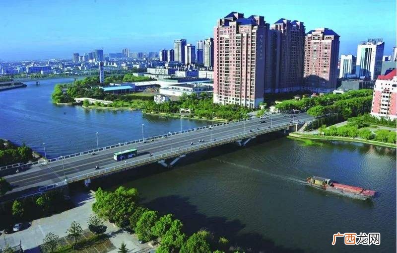 义乌位于中国哪个地理位置上的地区 义乌是哪个省的地方