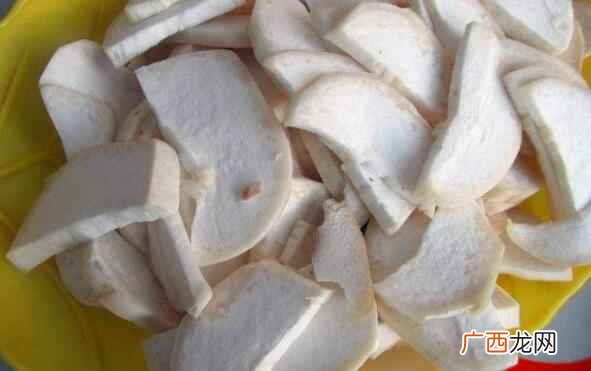 该怎么将鸡腿菇切成片状 鸡腿菇怎么切片