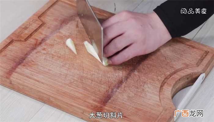 爆炒香辣蟹怎么做好吃 爆炒香辣蟹的做法