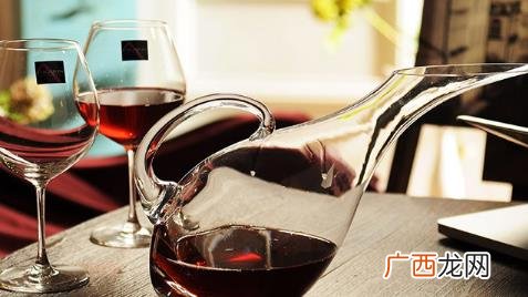红酒醒酒时间一般多长合适 红酒醒酒时间是越久越好吗
