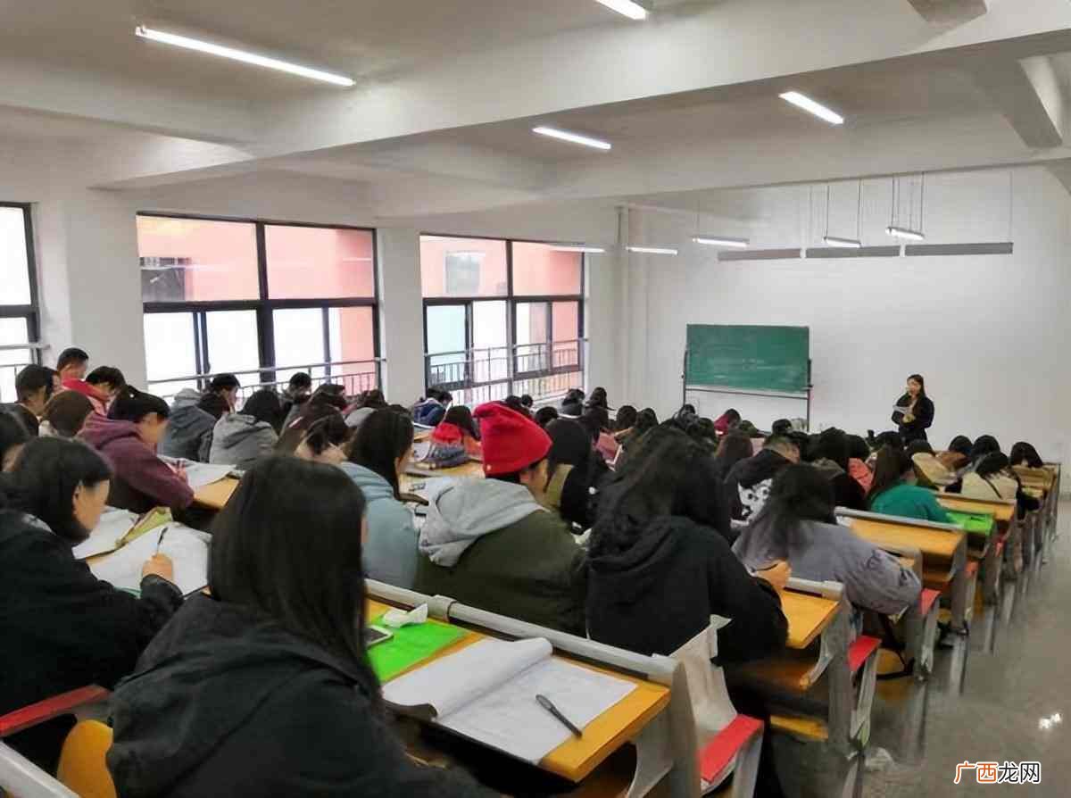 专升本第一学历是本科还是专科 专升本和本科一样吗