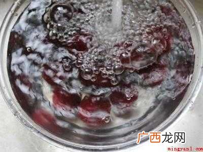 杨梅用什么泡的具体操作步骤 杨梅用什么泡