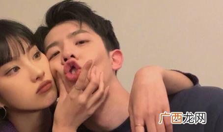 接吻男生伸舌头一方不伸正常吗 接吻男生伸舌头还是女生伸舌头