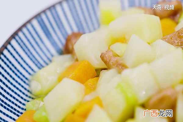 里脊肉怎么做好吃 炒三丁的做法