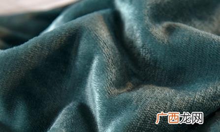 冬天床上四件套加什么绒好一点 冬天床上四件套加什么绒好