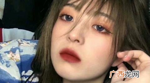 女的说在外面玩怎么回复 女生说在外面玩咋回复