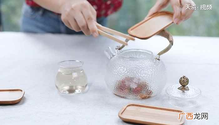 玫瑰花、红枣、桂圆、枸杞的做法 红枣桂圆茶的做法