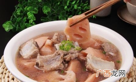 炖排骨什么时候放盐最好 炖排骨先放盐可以吗