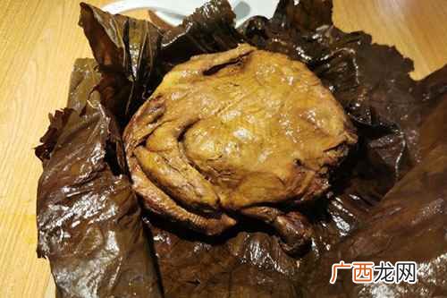 苏州特色菜主要有红烧狮子头、叫花鸡、松鼠鳜鱼、樱喜桃肉、响油 苏菜有什么特色菜