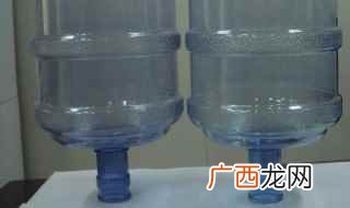水杯里的柠檬酸清洗方法 家用纯净水桶怎么清洗