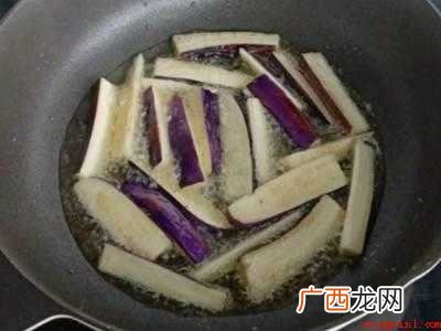 怎样炒茄子不变色又好吃的具体操作步骤 怎样炒茄子不变色又好吃