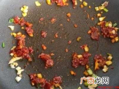 怎样炒茄子不变色又好吃的具体操作步骤 怎样炒茄子不变色又好吃