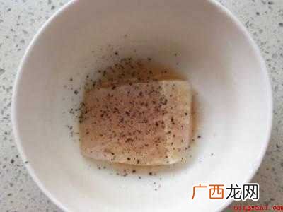 黄芥末酱怎么吃的具体操作步骤 黄芥末酱怎么吃