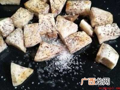 香芋怎么做好吃不放肉的具体操作步骤 香芋怎么做好吃不放肉