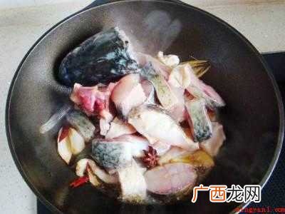 鱼怎么炖好吃的具体操作步骤 鱼怎么炖好吃