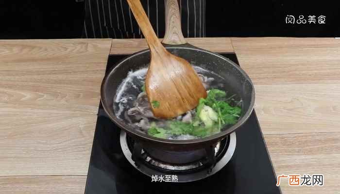 八爪鱼怎么做最好吃这个步骤很简单 白灼八爪鱼的做法