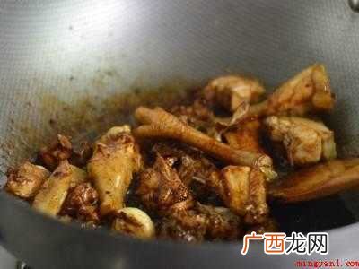 怎样炖鸡的具体操作步骤 怎样炖鸡