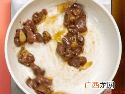 葱炒肉怎么做好吃的具体操作步骤 葱炒肉怎么做好吃