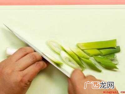葱炒肉怎么做好吃的具体操作步骤 葱炒肉怎么做好吃