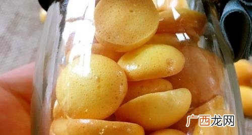 蛋黄溶豆用可以不用奶粉吗 蛋黄溶豆颜色土黄是怎么回事