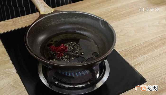 茄子怎么做最好吃 鱼香茄饼的做法