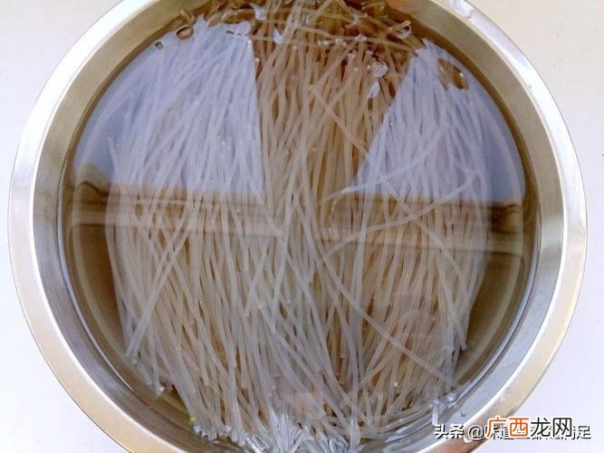 粉丝用冷水泡还是热水泡多久 粉丝用冷水泡还是热水