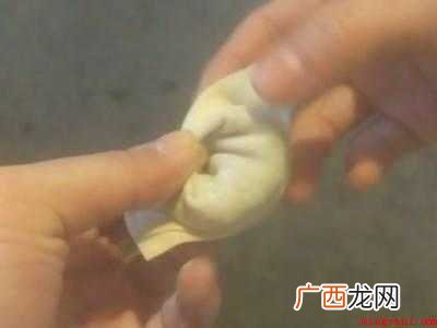 方皮怎么包饺子的具体操作步骤 方皮怎么包饺子