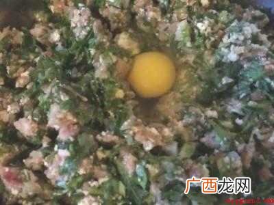 方皮怎么包饺子的具体操作步骤 方皮怎么包饺子