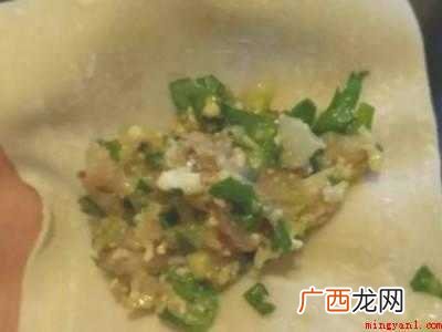 方皮怎么包饺子的具体操作步骤 方皮怎么包饺子