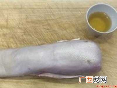 牛舌怎么处理干净的具体操作步骤 牛舌怎么处理干净